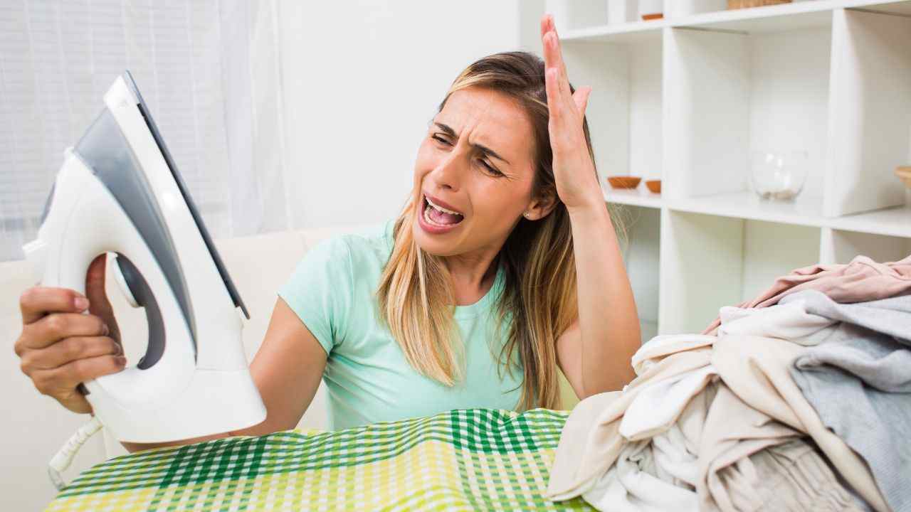 Piastra ferro da stiro pourfemme.it