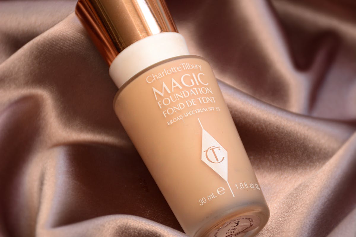 fondotinta su panno lilla