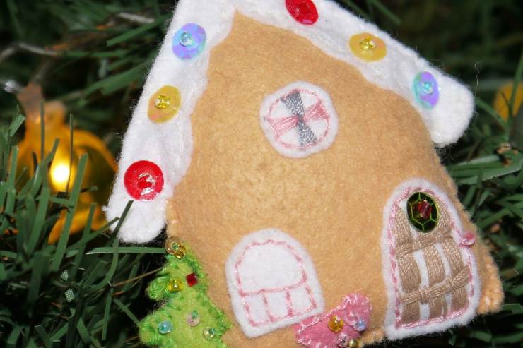 decorazione natalizia casetta