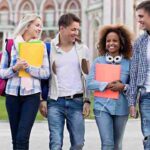 Outfit da università per lei e per lui - Pourfemme.it