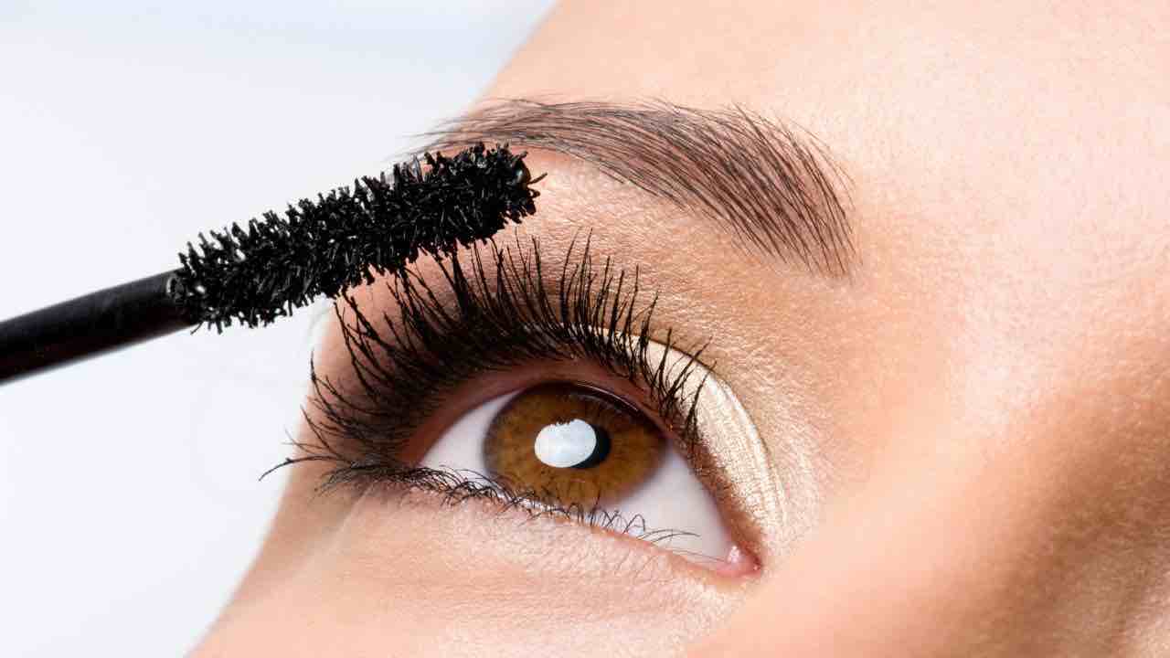 mascara che dura a lungo cosa bisogna fare