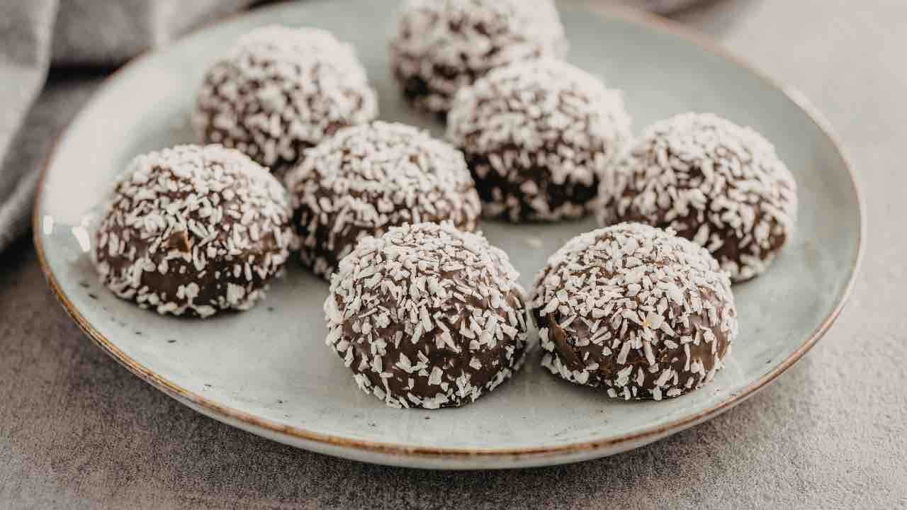 praline al cioccolato e cocco