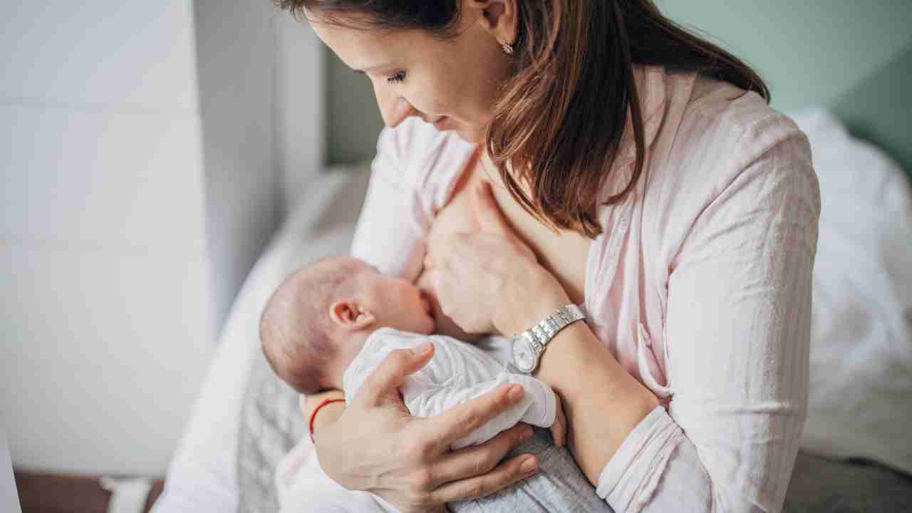 Allattamento bambino come staccarlo - Pourfemme.it