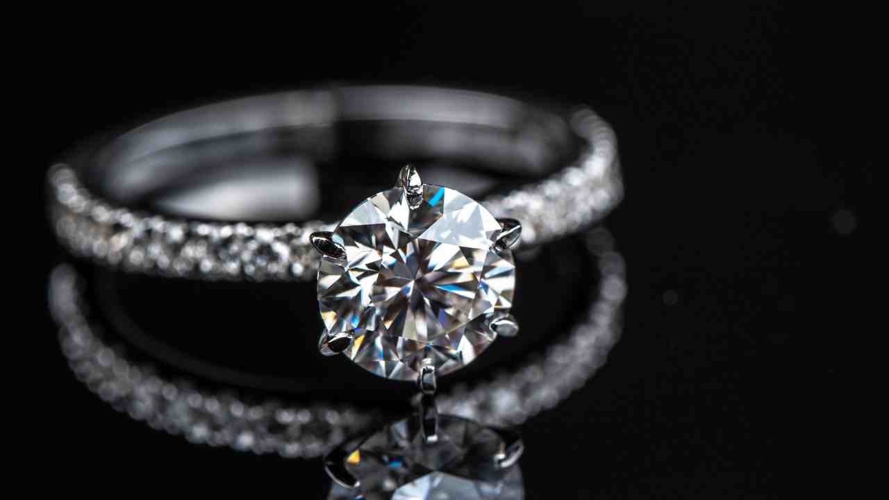 Anello di fidanzamento caratteristiche - Pourfemme.it