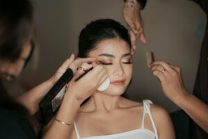 Met Gala 2026, il trucco c’è ma non si vede: il “no make-up make-up” conquista le star
