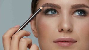 Matita nera irritazione make up - Pourfemme.it