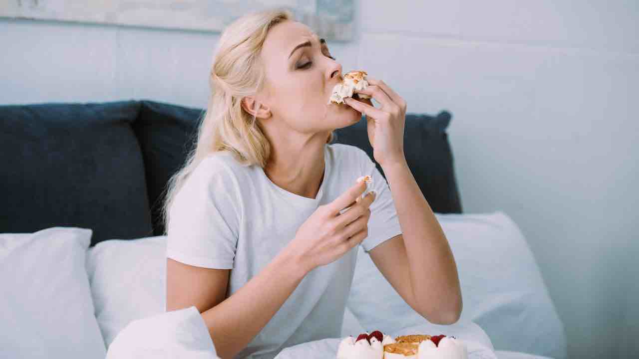 mangiare dolci prima di dormire