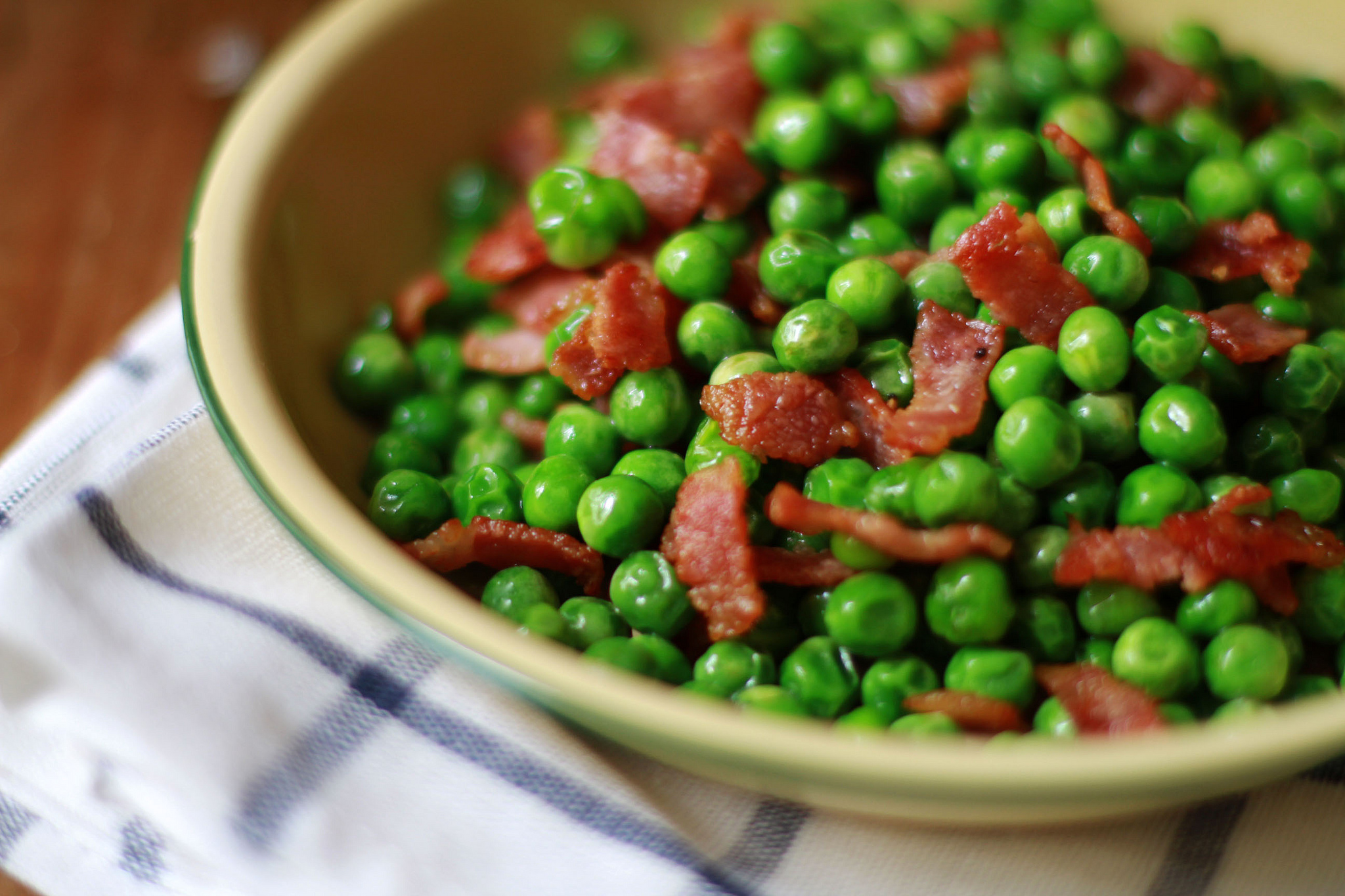 Piselli saltati con pancetta