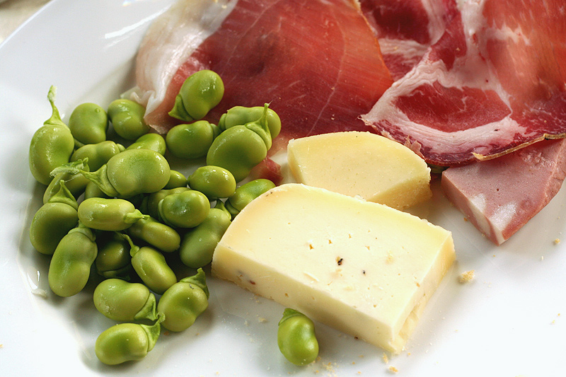 Fave e pecorino romano