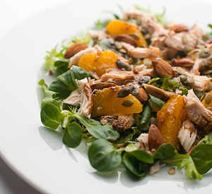Insalata di pollo mandorle e arance