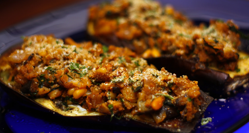 Melanzane ripiene vegetariane senza carne