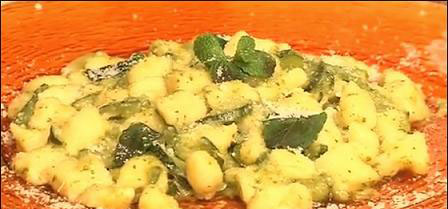 gnocchi ricotta menta e zucchine