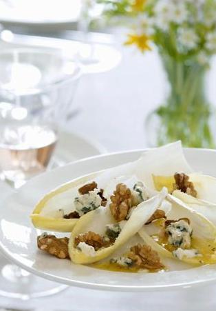 insalata belga alle noci