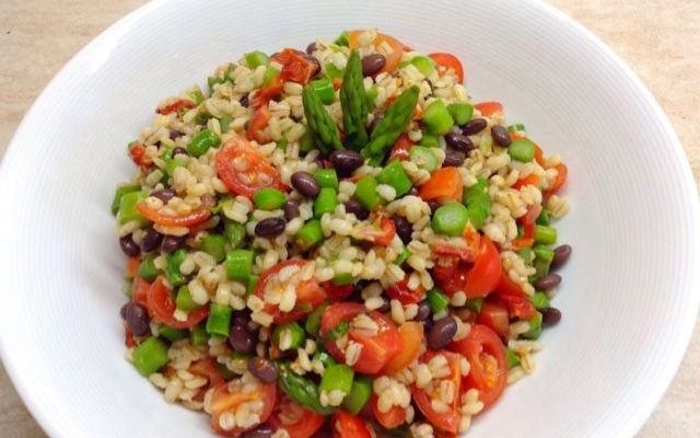 Insalata d’orzo con fagioli