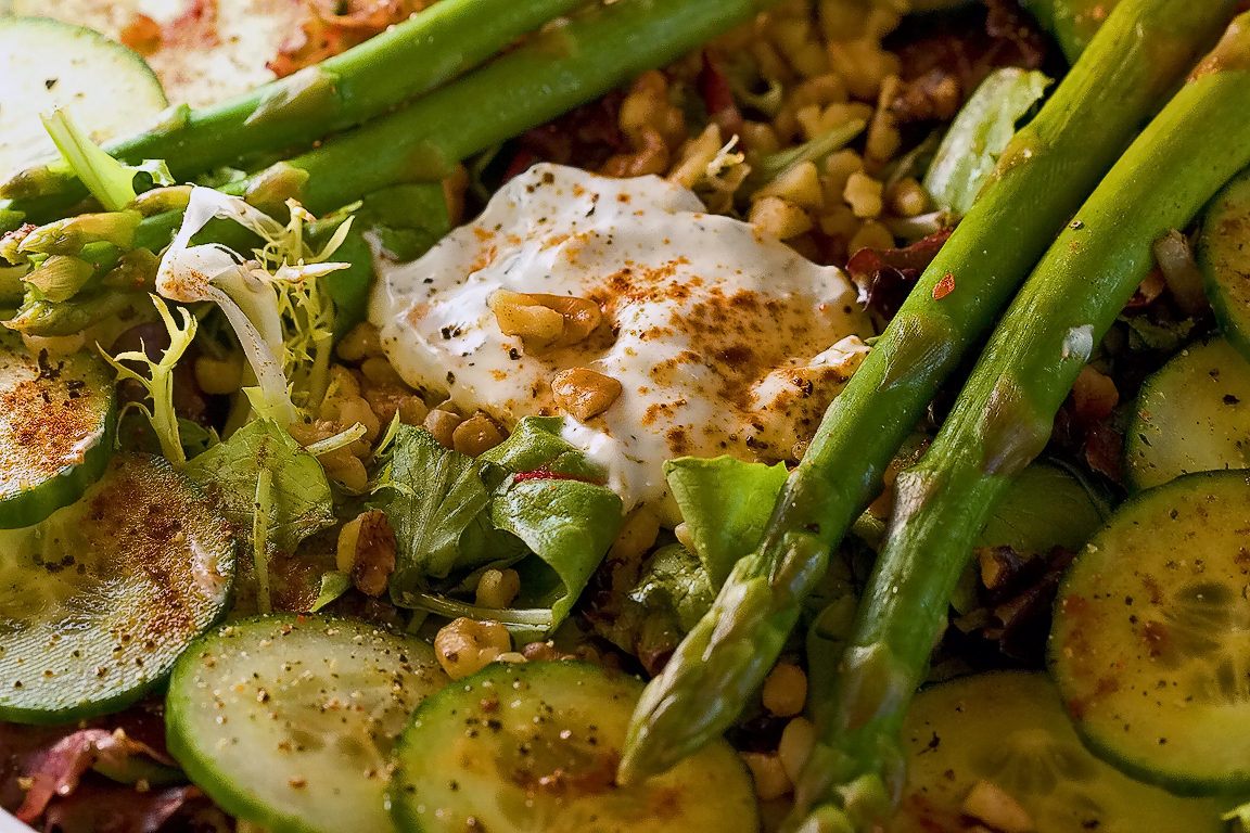 Insalata di asparagi, radicchio e zucchine