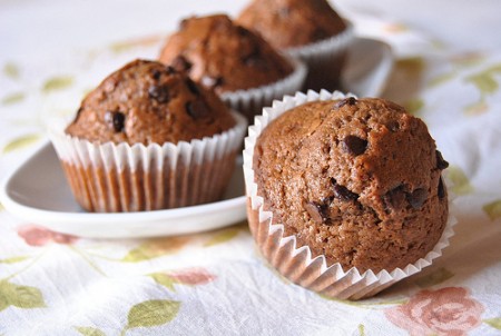 Muffin con caffè d’orzo e gocce di cioccolato