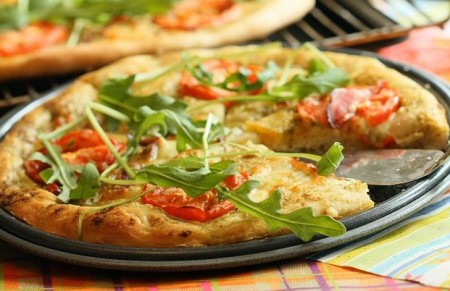 pizza pomodorinie pesto