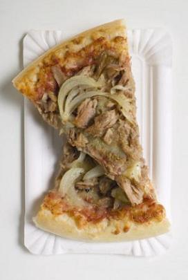Pizza con tonno e cipolle