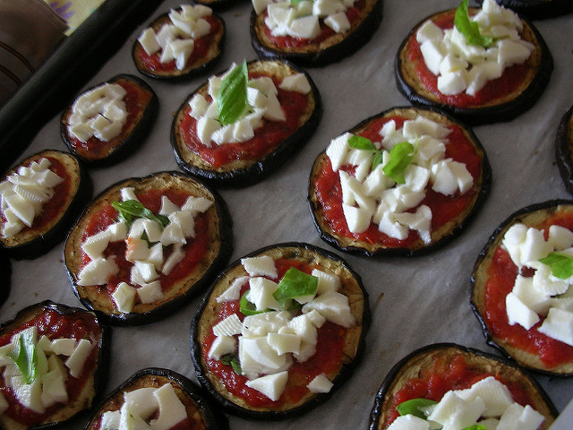 Pizzette di melanzane