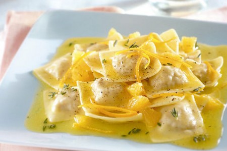 Ravioli con salsa all’arancia