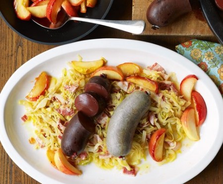 sanguinaccio con mele e cipolle