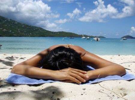 Eritema solare, consigli per prevenirlo