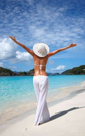 donna in spiaggia