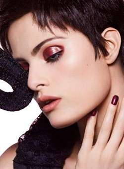 Ombretto rosso chanel