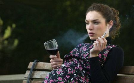 Pelle, smettere di fumare per averla più luminosa