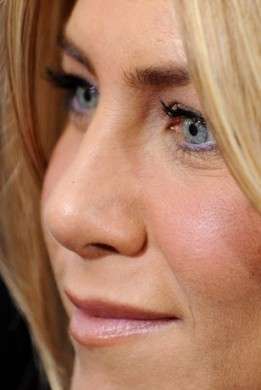 Jennifer Aniston viso