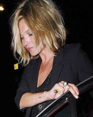 Kate Moss caschetto