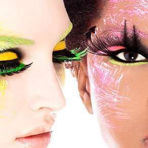 Trucco Halloween: giocate con le ciglia finte