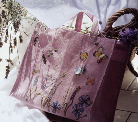 Decoupage fiori di campo sulla borsa