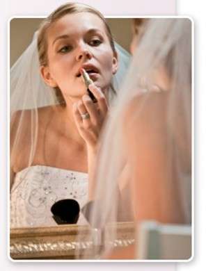 sposa che si trucca
