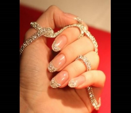 unghie diamanti