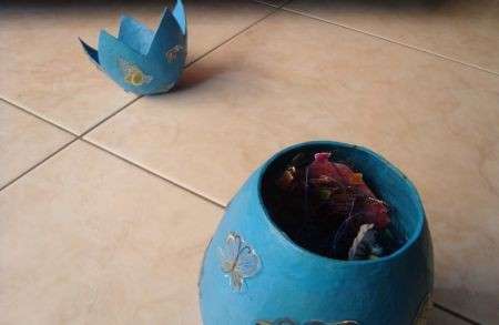 Lavoretti per Pasqua decorazione uovo di cartone