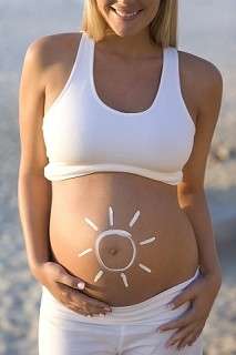 Prendere il sole in gravidanza in tutta sicurezza. I consigli