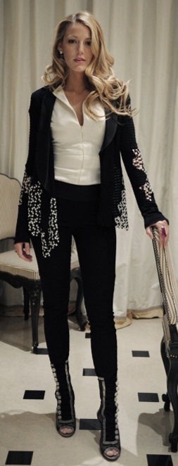 Blake Lively in Christian Louboutin6