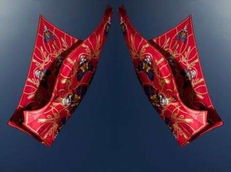 “God save McQueen” by Sarah Burton, i bellissimi foulard Alexander McQueen