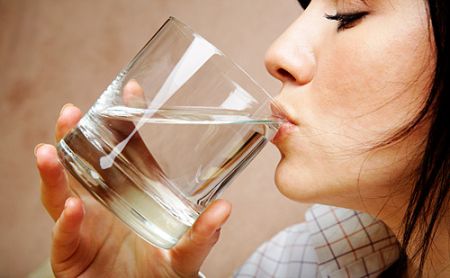 bere acqua non serve