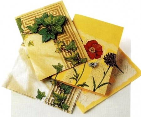 Decoupage creativo per decorare dei biglietti di invito