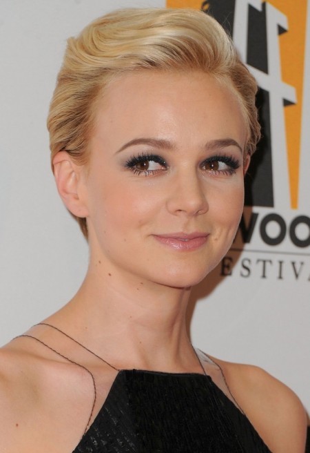 carey mulligan trucco nero e capelli garconne