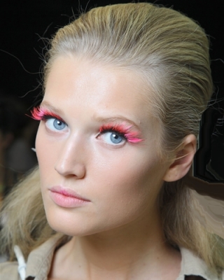 Direttamente dalle sfilate parigine un make up occhi stravagante!