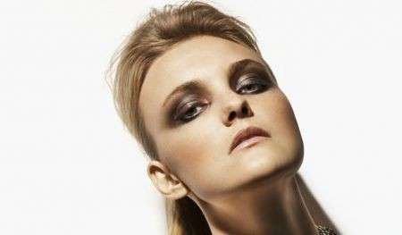 Coco Rocha capelli e trucco