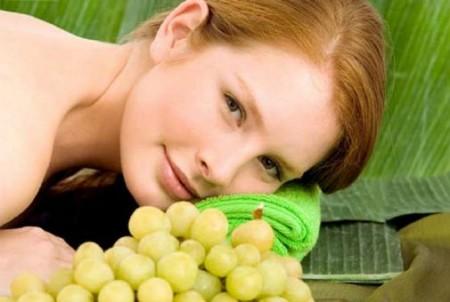 pelle viso maschera bellezza uva