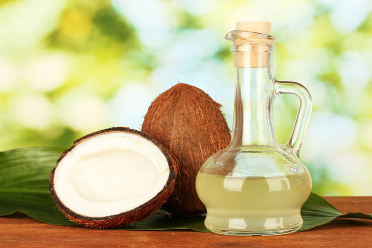 Olio di cocco: usi e proprietà cosmetiche