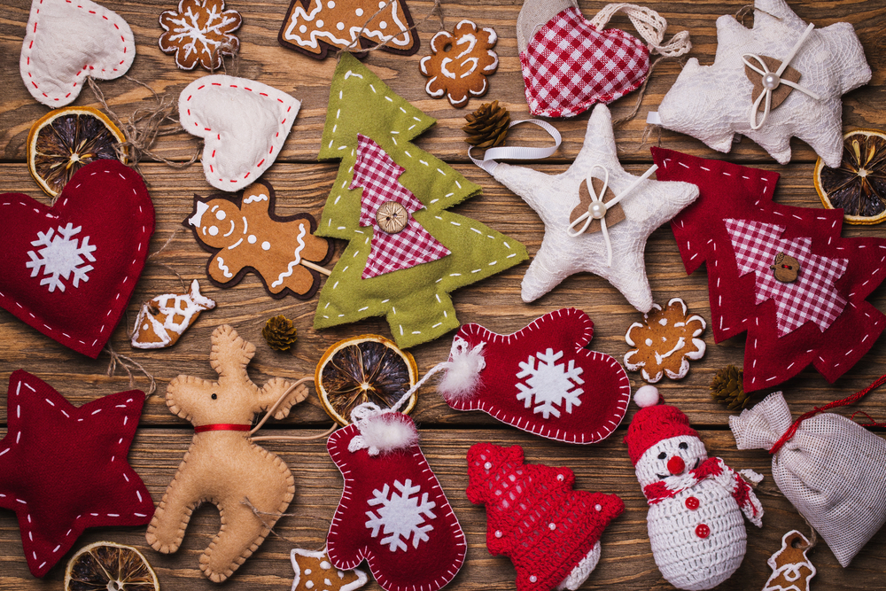 Stella Di Natale Di Pannolenci.Lavoretti Di Natale In Pannolenci 10 Idee Creative Pourfemme