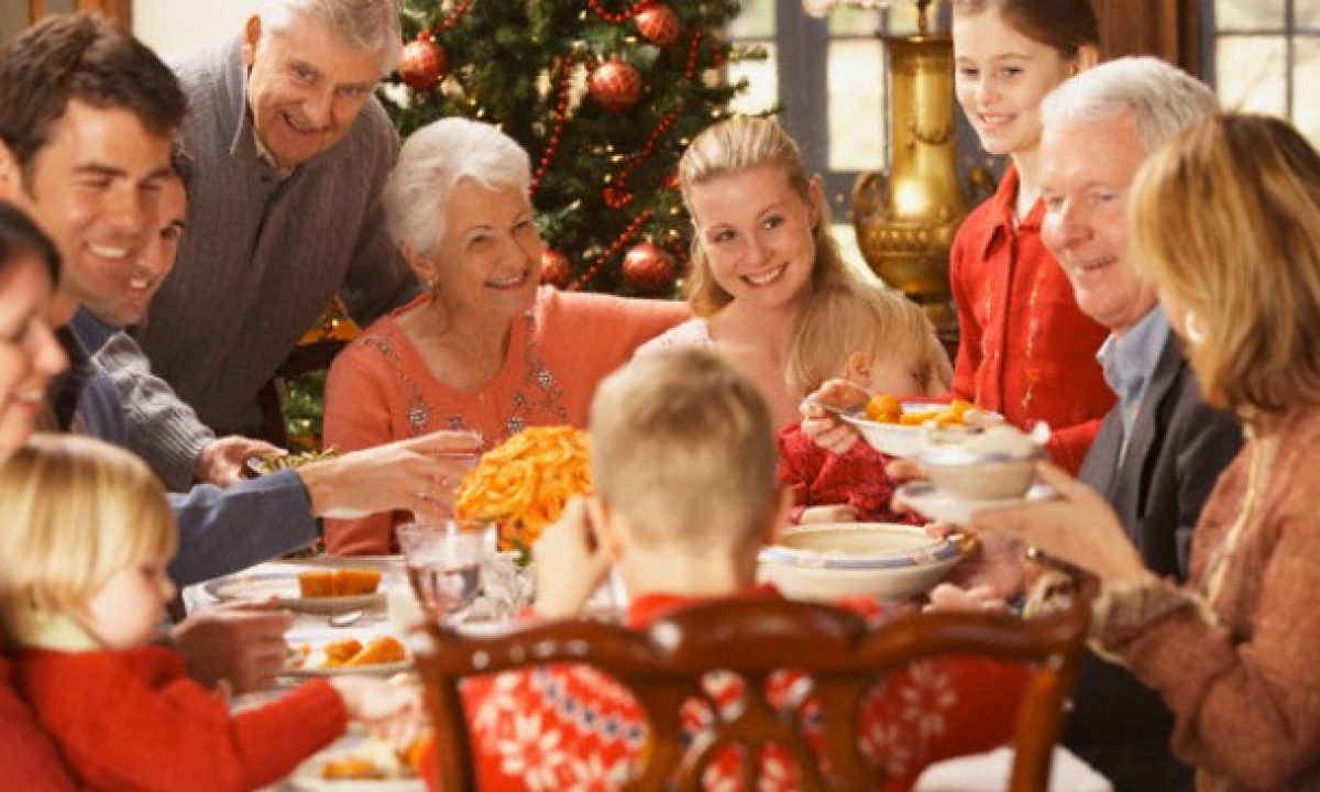 Foto Di Natale Famiglia.Giochi Da Fare In Famiglia A Natale Pourfemme