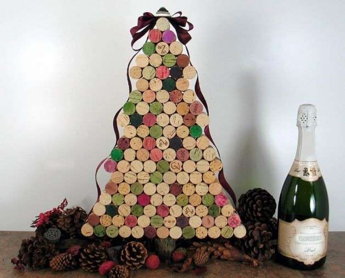 Albero Di Natale Con Bottiglie Di Plastica Tagliate.Albero Di Natale Con Il Riciclo Creativo Idee Originali Foto Pourfemme