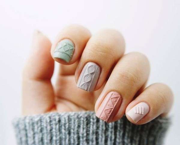 Sweater nail art pastello